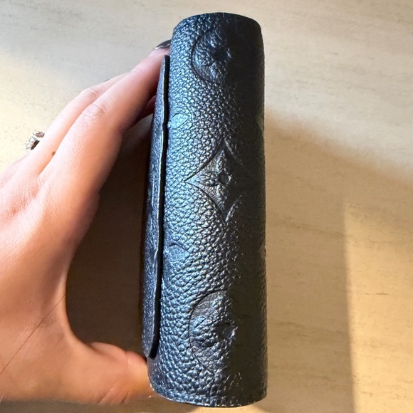 Louis Vuitton Zippy Coin Purse - Picture 5 of 8